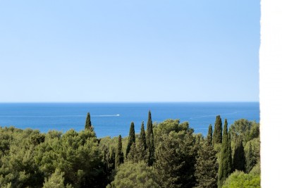 Prodaja - stan s pogledom na more - dve minute do sprehajalne poti Lungomare, Pula!