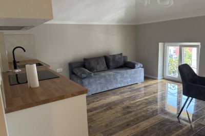 OPATIJA- CENTAR- stan od 89 m2 na 3.katu