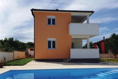 House with a Pool, VALBANDON