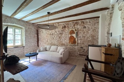 Bale – vollständig renoviertes Steinhaus im Zentrum, 116 m²