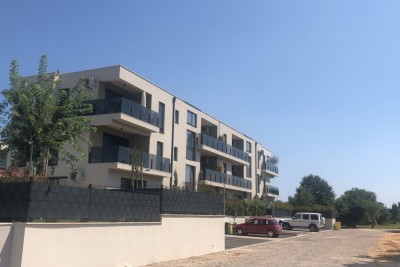 Neubauten in Poreč, fertig, bezugsfertig. In der Nähe der neuen Grundschule.