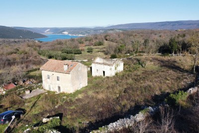 Prodaje se kuća za renovaciju, Rakalj