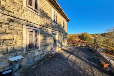 We are selling an old Istrian stone house with a view of Grožnjan.