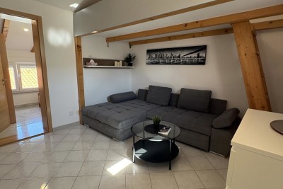 Barbariga – Apartma z galerijo in pogledom na morje, 5 minut od plaže