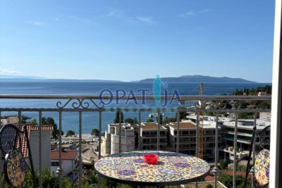 Ičići - studio apartman s balkonom i predivnim pogledom na more