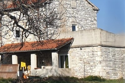 BARBAN – dintorni | Casa a schiera con giardino in posizione tranquilla