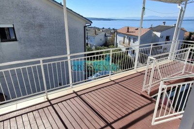 SELCE - GARSONJERA, POGLED NA MORE