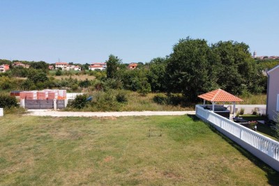 Terreno edificabile con permesso di costruire in vendita a Liznjan