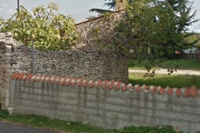 Old stone house with renovation project and building permit