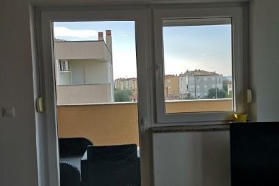 Stanovanje v Peroju, opremljeno in vseljivo.