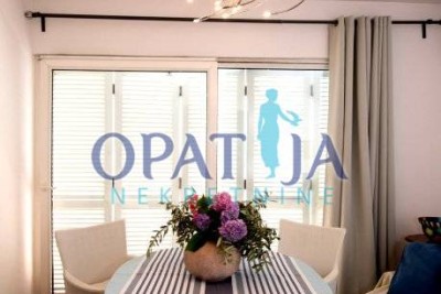 Opatija - stan s prelijepom terasom i pogledom