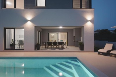 Modern house with a pool! Close to Pula!