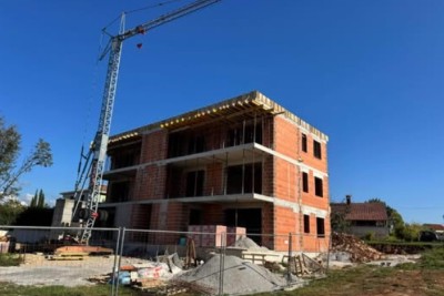 Prodaja stanovanja s dvema parkirnima mestoma in pogledom na morje, Žbandaj, Poreč!