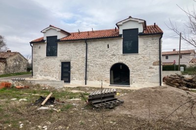Steinhaus zu Verkaufen