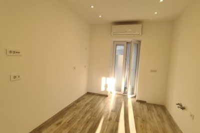 Pula – renovierte Zwei-Zimmer-Wohnung im Zentrum, 72,83 m²
