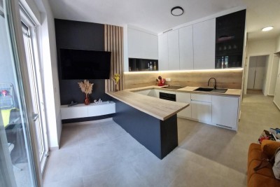 PLOMIN – stan ob morju, 39 m², novogradnja