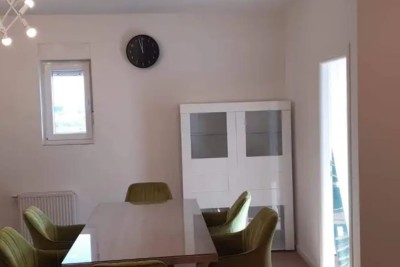 PULA – WOHNUNG IM 3. STOCK MIT AUFZUG UND PARKPLATZ