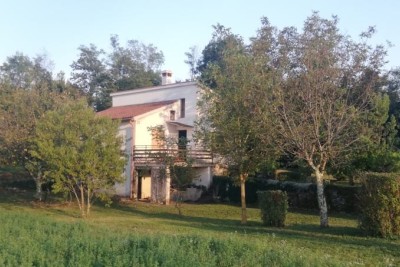 Building land with legalized property Parizi Municipality of Pazin