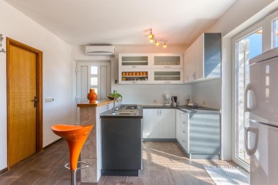 Medulin! Pošesi, a new seaside settlement. First row to the sea!