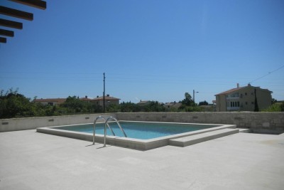 We are selling an apartment on the ground floor with its own pool. Medulin