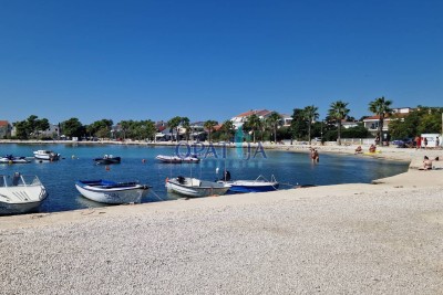 Vir, Apartman S2 prizemlje vrt, blizu centra i plaže