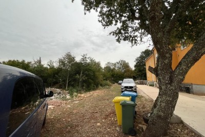 Baugrundstück mit einer Fläche von 844 m², nahe Poreč, Žbandaj