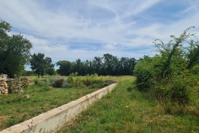 Vendiamo terreno edificabile a Loborica