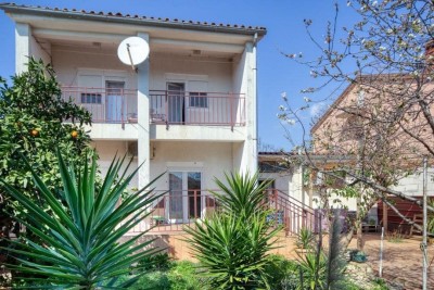 House with business premises for sale, Valdebek