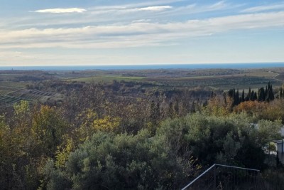 Buje – Attractive Land with a Sea View