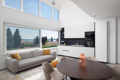 Wir verkaufen ein Penthouse mit Meerblick in Fazana