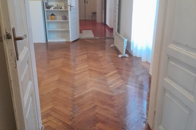 A spacious apartment for renovation, Pula!