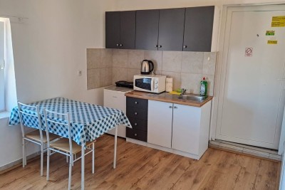 PULA – Investitionswohnung im Zentrum, aufgeteilt in 3 komplett ausgestattete Studio-Apartments