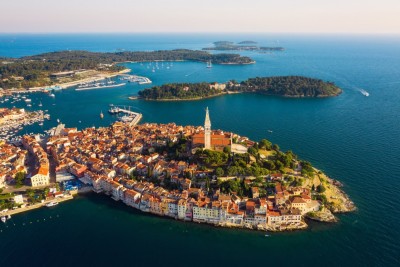 ROVINJ - construction land for 6 residential units. Close to the sea!