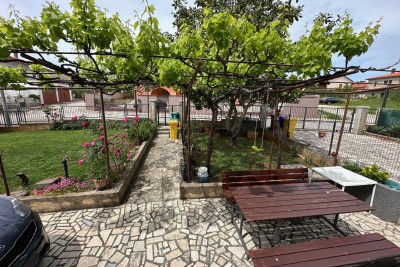 Prodamo stanovanje na mirni lokaciji Busoler.