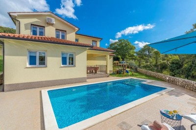Holiday home with swimming pool and large garden