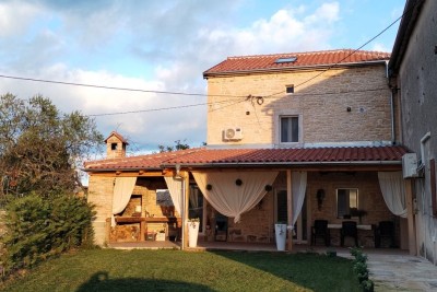Barban– House with Pool and Sports Facilities