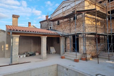 Zu verkaufen: Haus in Renovierung – Žminj
