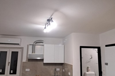 ŽMINJ – Co-ownership part of a house for sale (3 residential units)