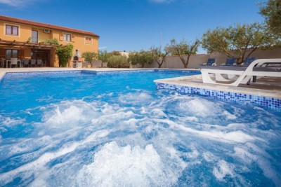 Una bellissima villa con piscina a Banjole è in vendita