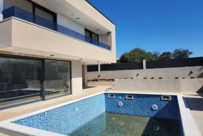 Banjole – Nuova casa indipendente, completamente arredata e pronta per essere abitata
