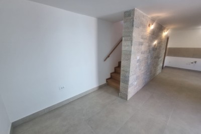 For sale: Renovated house, Barban