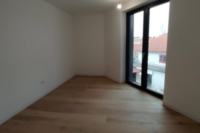 Neu! Schöne Wohnung in Umag. Meerblick.