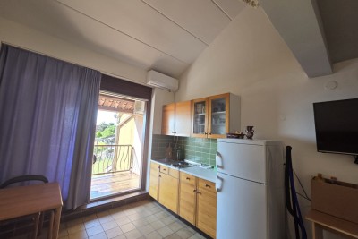 Duga Uvala, appartamento di 41,35 m² con galleria, a 300 m dal mare