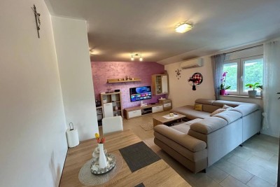 Prodaje se stan – 65 m², Novigrad