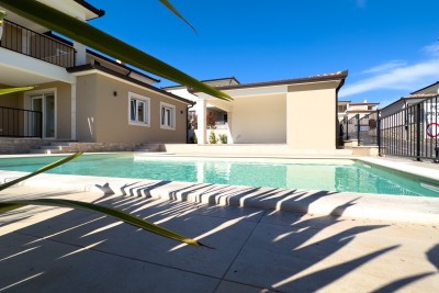 Verkauf einer wunderschönen Villa mit Pool im mediterranen Stil, Umag