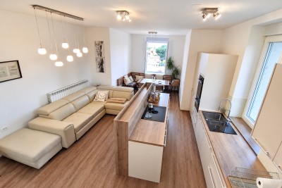 Istrien, Pula, Stoja – Renovierte Wohnung in einer österreichisch-ungarischen Villa