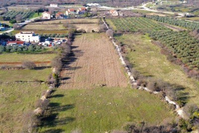Građevinsko zemljište 12.500 m², Vodnjan (mješovita zona)