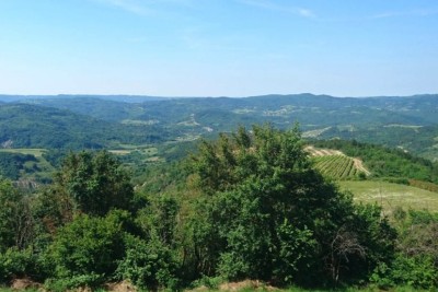 Građevinsko zemljišče 761 m² za vilo s bazenom – Grimalda