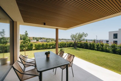 Erstklassiger Neubau in Novigrad mit Garten und großzügiger Terrasse, 82 m²