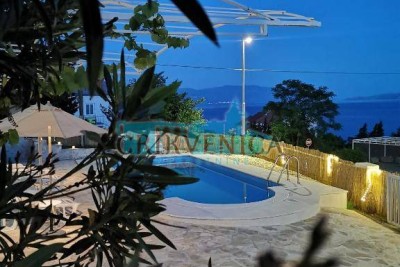 NOVI VINODOLSKI - PANSION 200 m OD PLAŽE